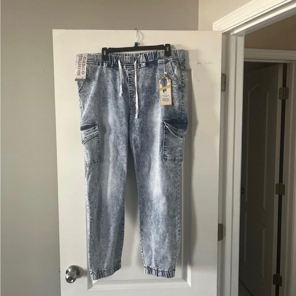 Stylish Blue Acid Wash Women's Jean Joggers! NWT!